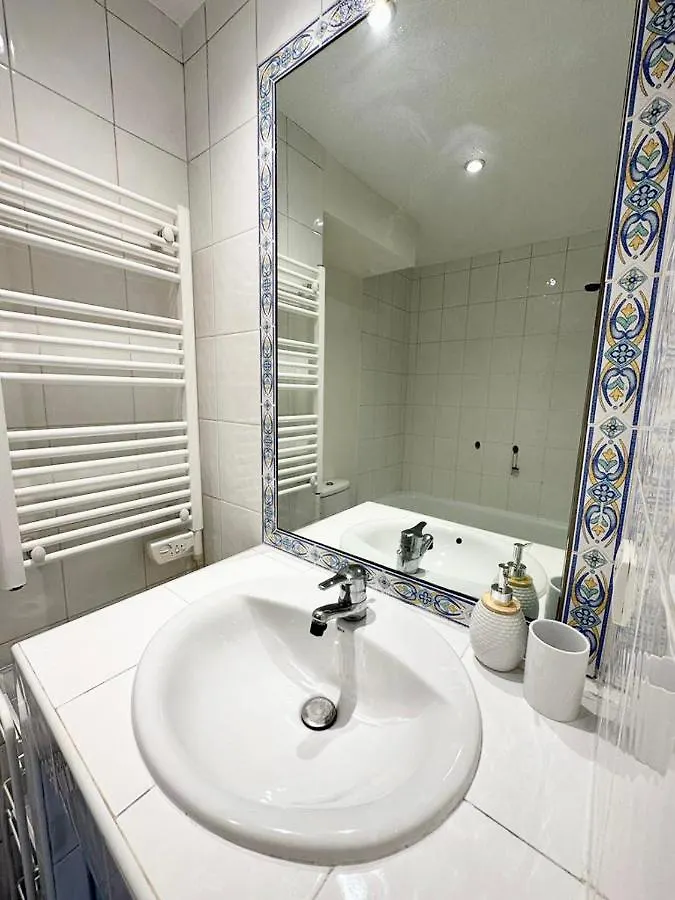 1 Bedroom Plein Centre Juan Les Pins Antibes France