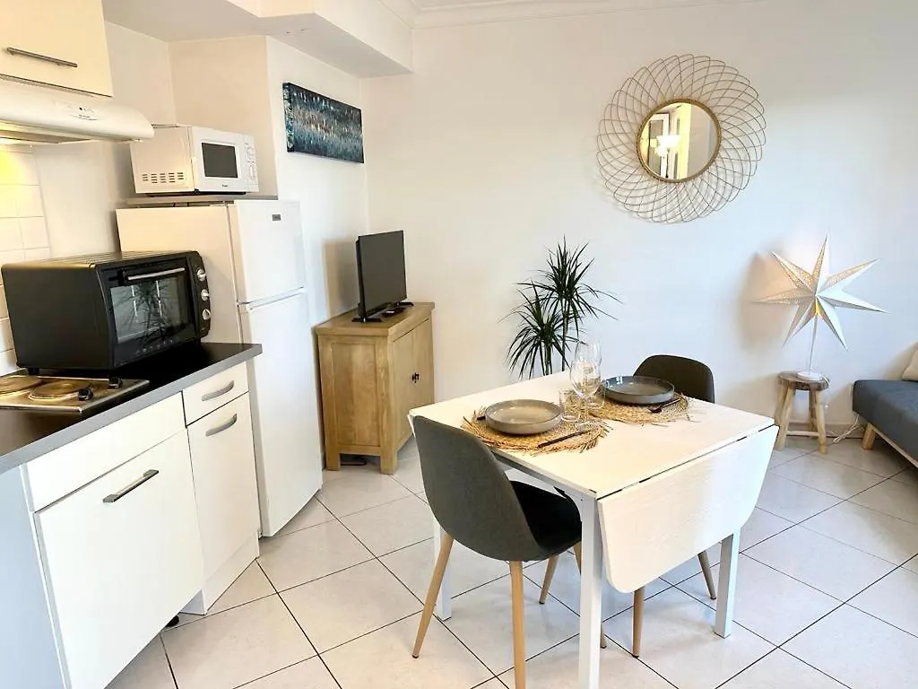 1 Bedroom Plein Centre Juan Les Pins Antibes