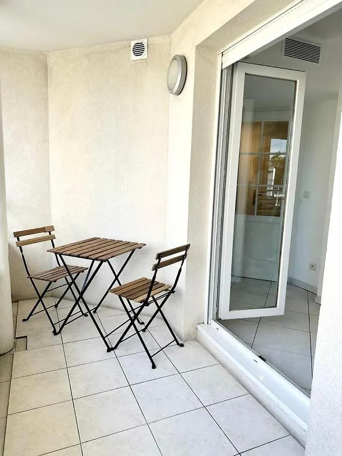 1 Bedroom Plein Centre Juan Les Pins Antibes 0*,